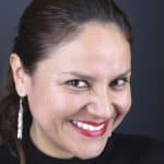 Caso dental Karo: tratamiento de blanqueamiento dental