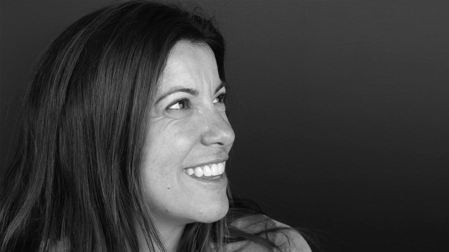 Después del estudio de estética dental y el tratamiento de ortodoncia Después del estudio de estética dental y el tratamiento de ortodoncia