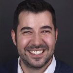 Caso dental Lluís: tratamiento de ortodoncia y carillas de porcelana
