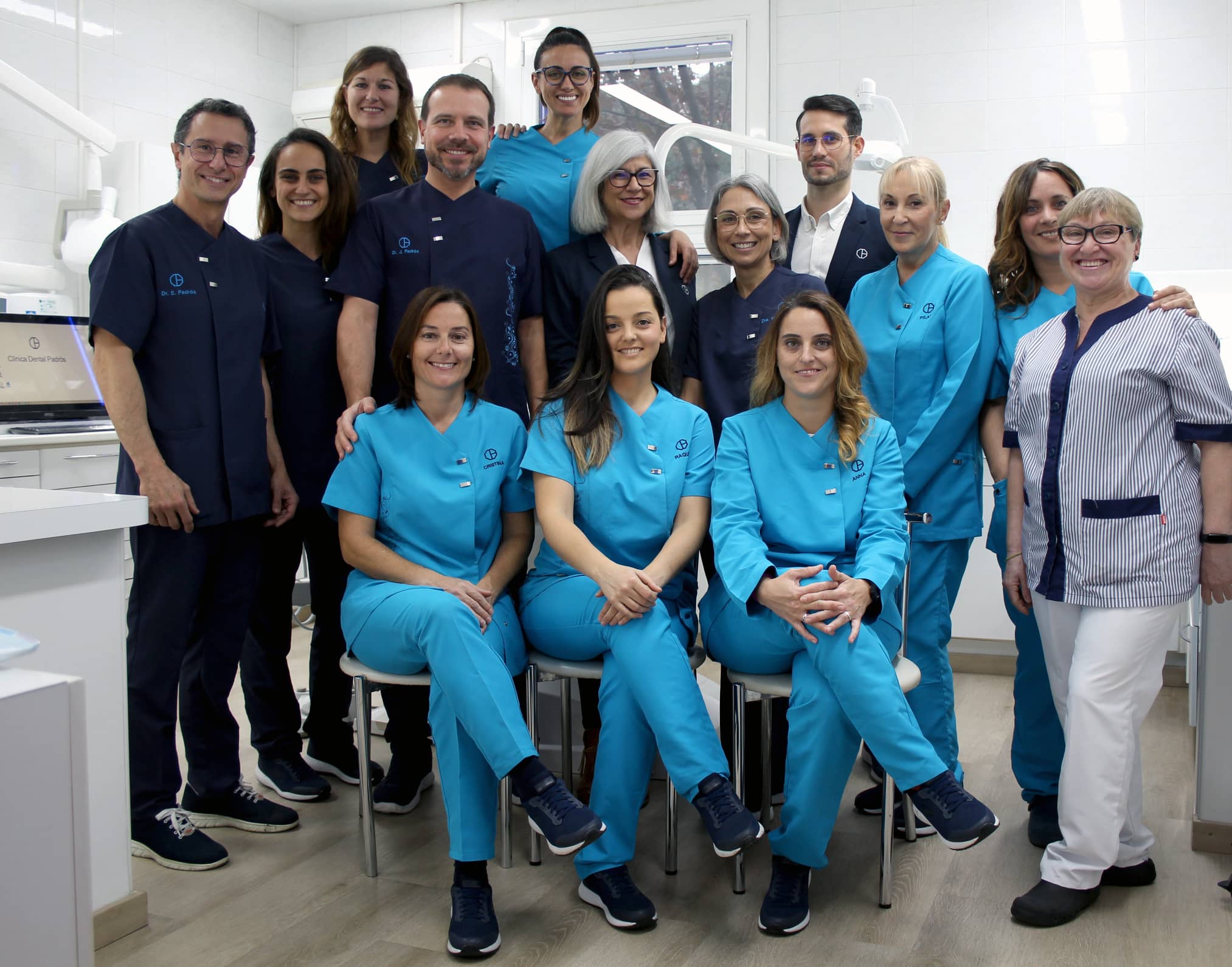Equipo humano de la clínica dental Padrós en Barcelona. Los mejores profesionales en el sector de la odontología.